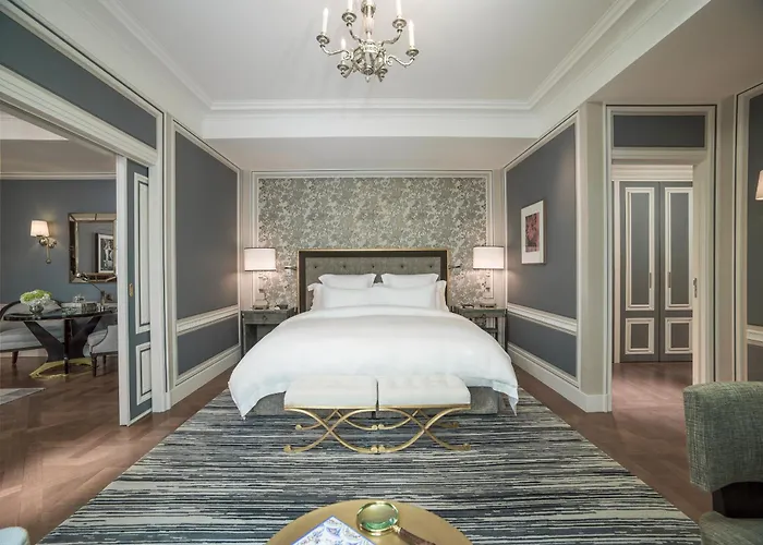 Hotel De Crillon